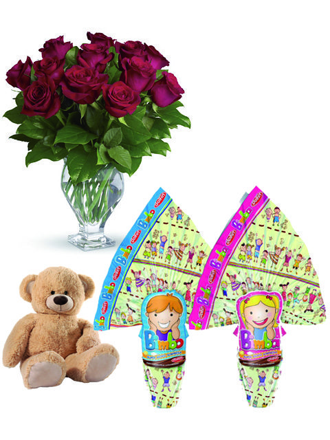 due uova di pasqua con peluche e 12 rose rosse