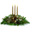 Centrotavola natalizio con tre candele oro e pigne