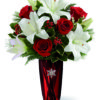 Bouquet di gigli e rose rosse